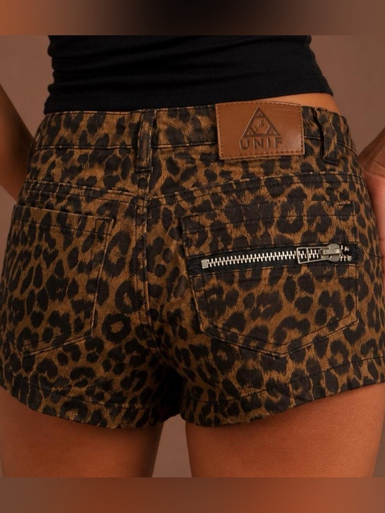 UNIF Pants - UNIF Leopard-Print hot pants